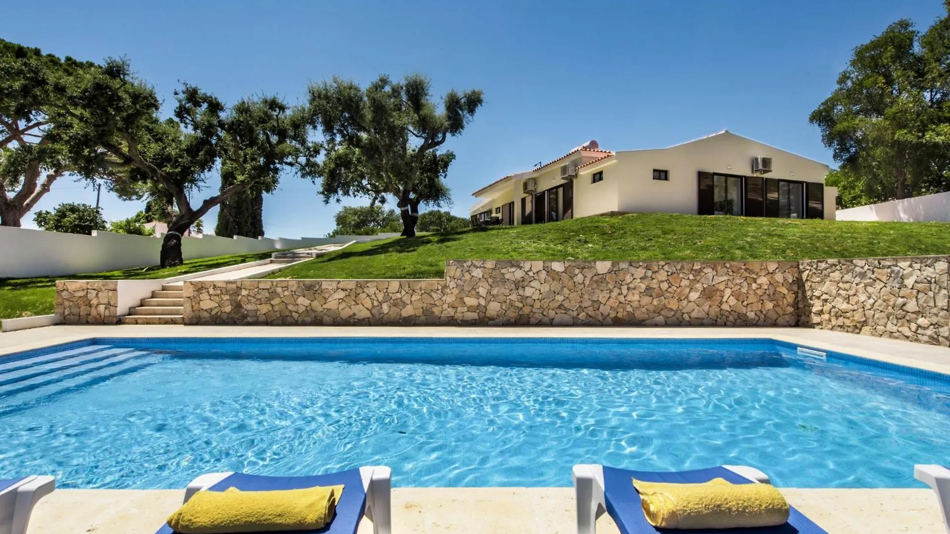Villa Vale Navio By Interhome contacts